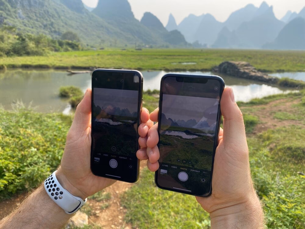 Does iPhone 11 Pro have a camera?