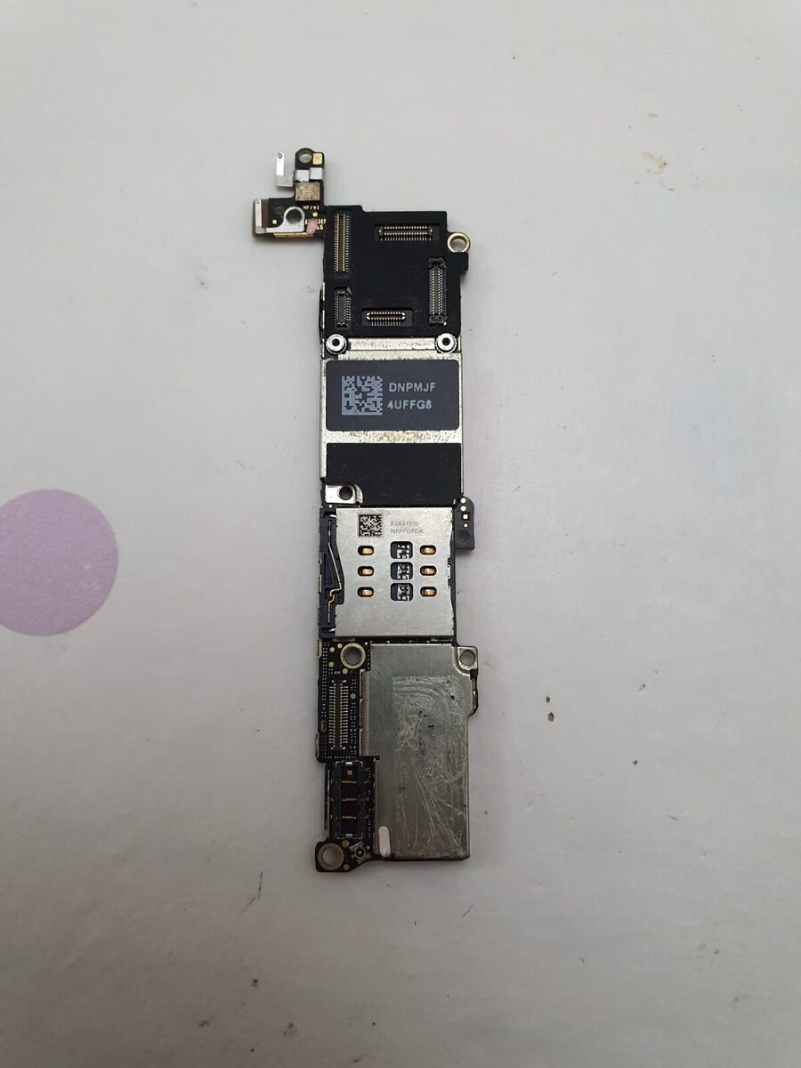 Can an iPhone 5 motherboard be damaged?
