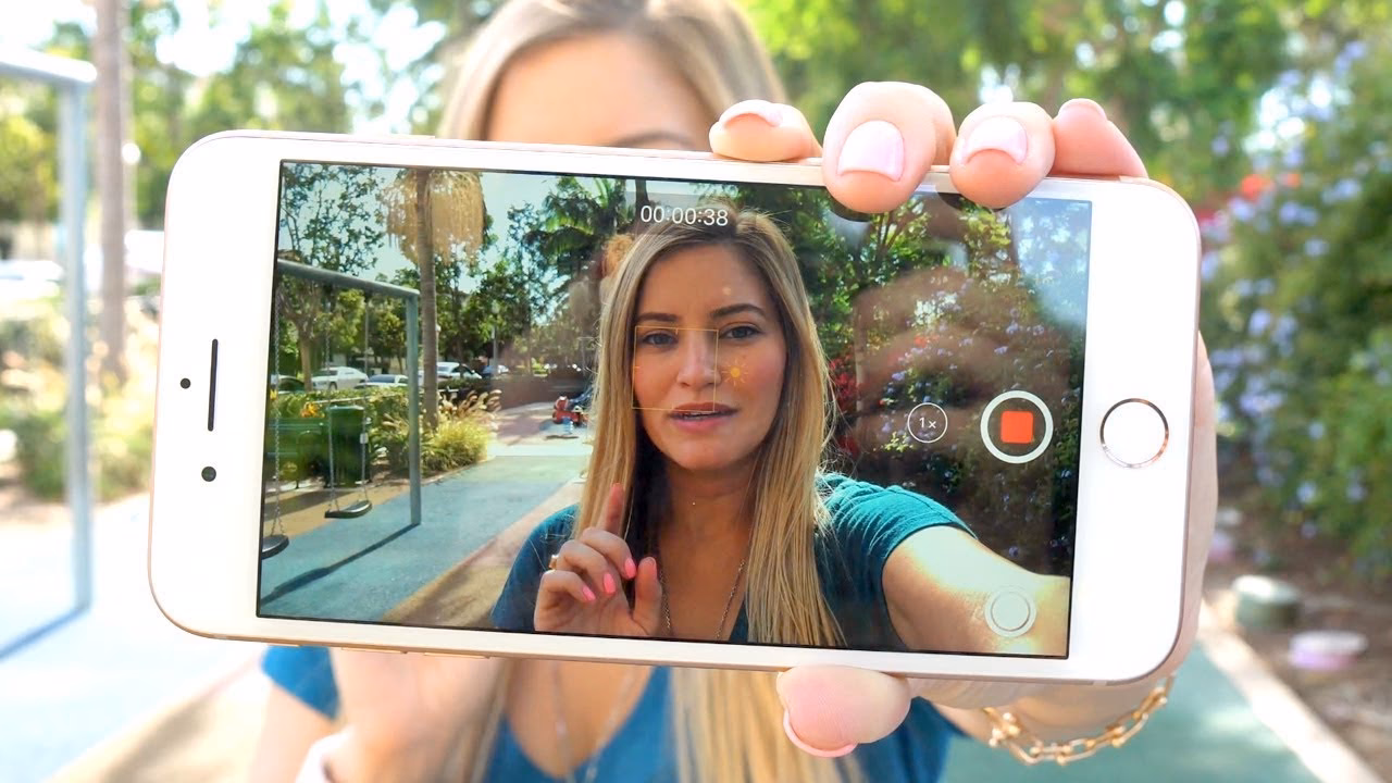 How do I download a 4K video sample?