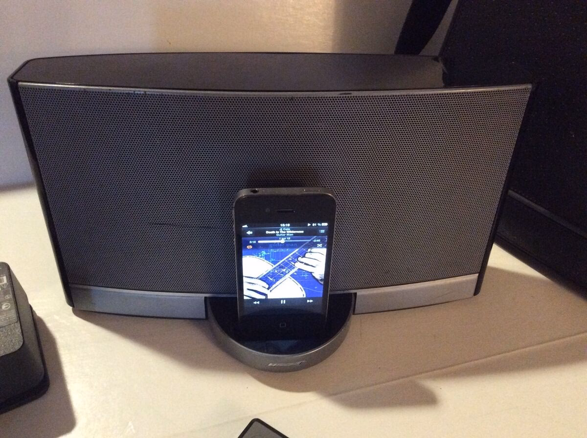 Are Bose earbuds compatible with iPhone?