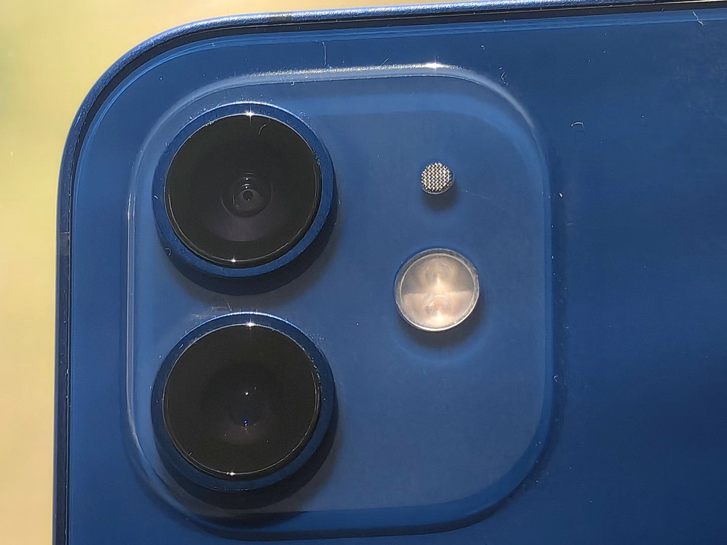 How to clean iPhone lens?