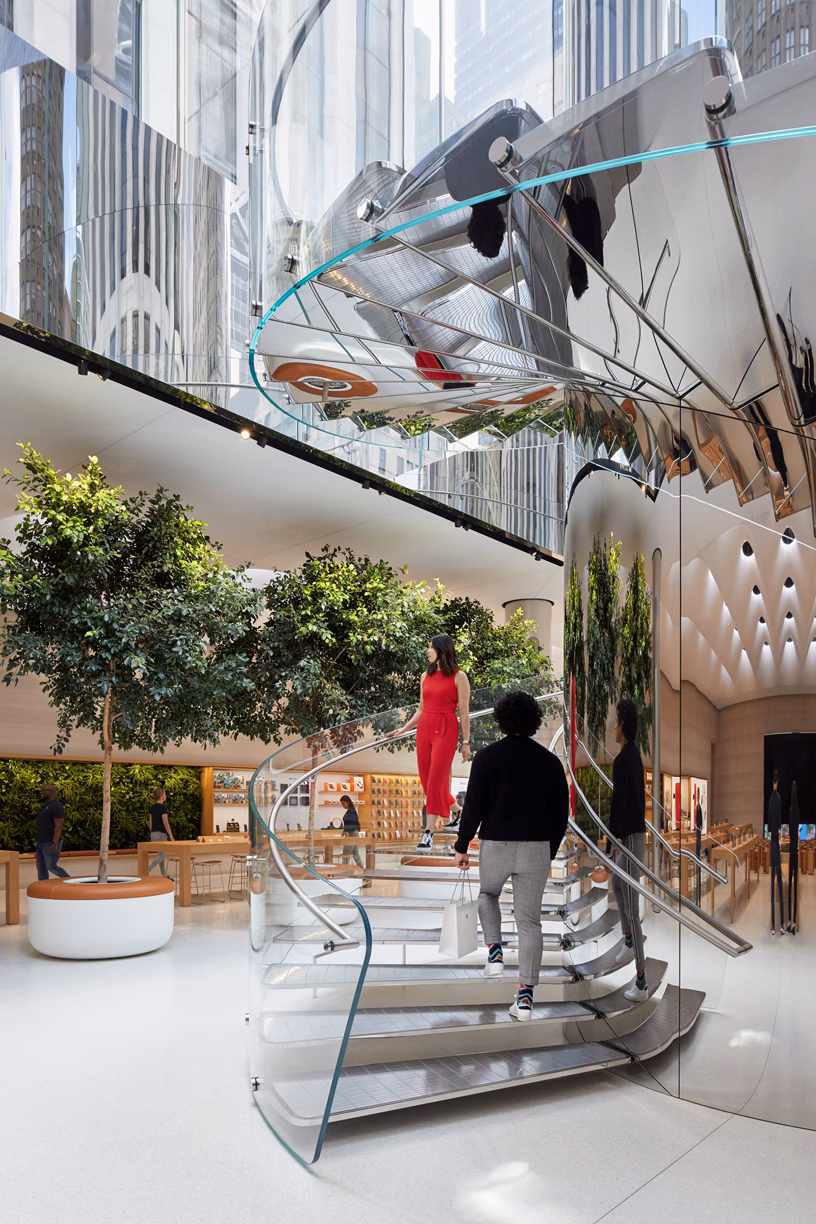 Where is Apple 5th Avenue in New York?