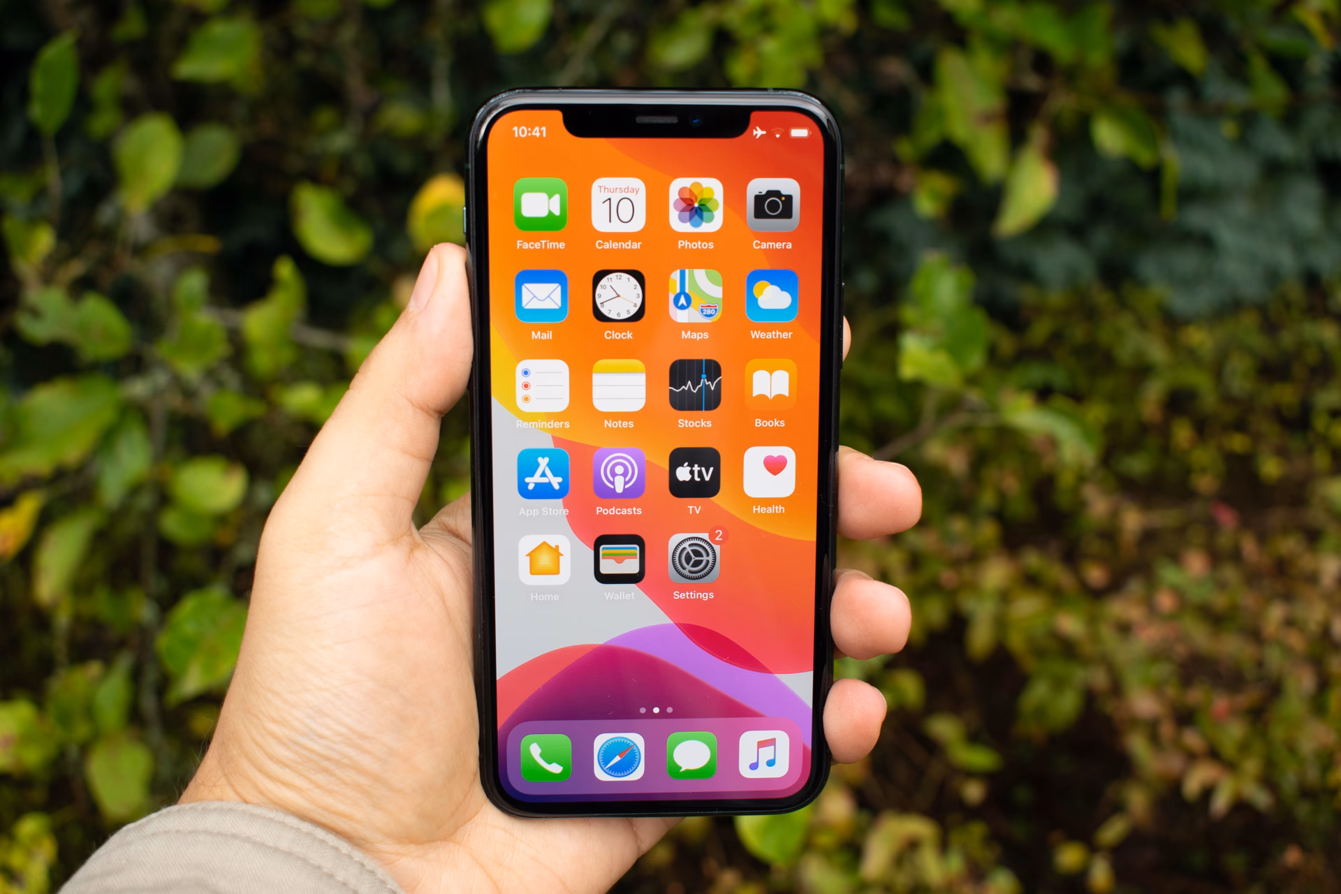 What is the Apple iPhone 11 Pro screen size?