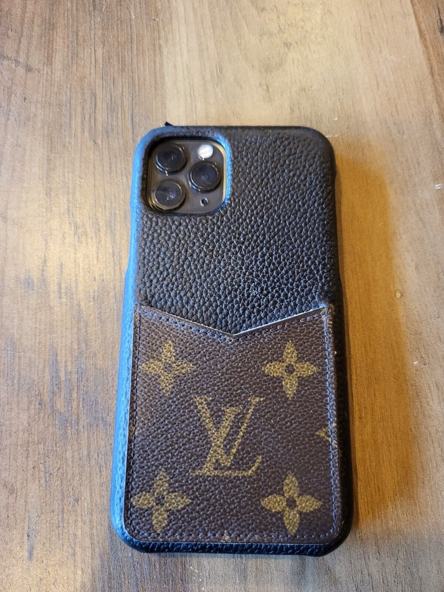 Does Louis Vuitton make cases for the iPhone 12?
