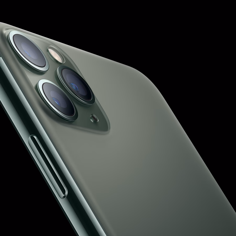 Does the iPhone 11 Pro Max have a battery?