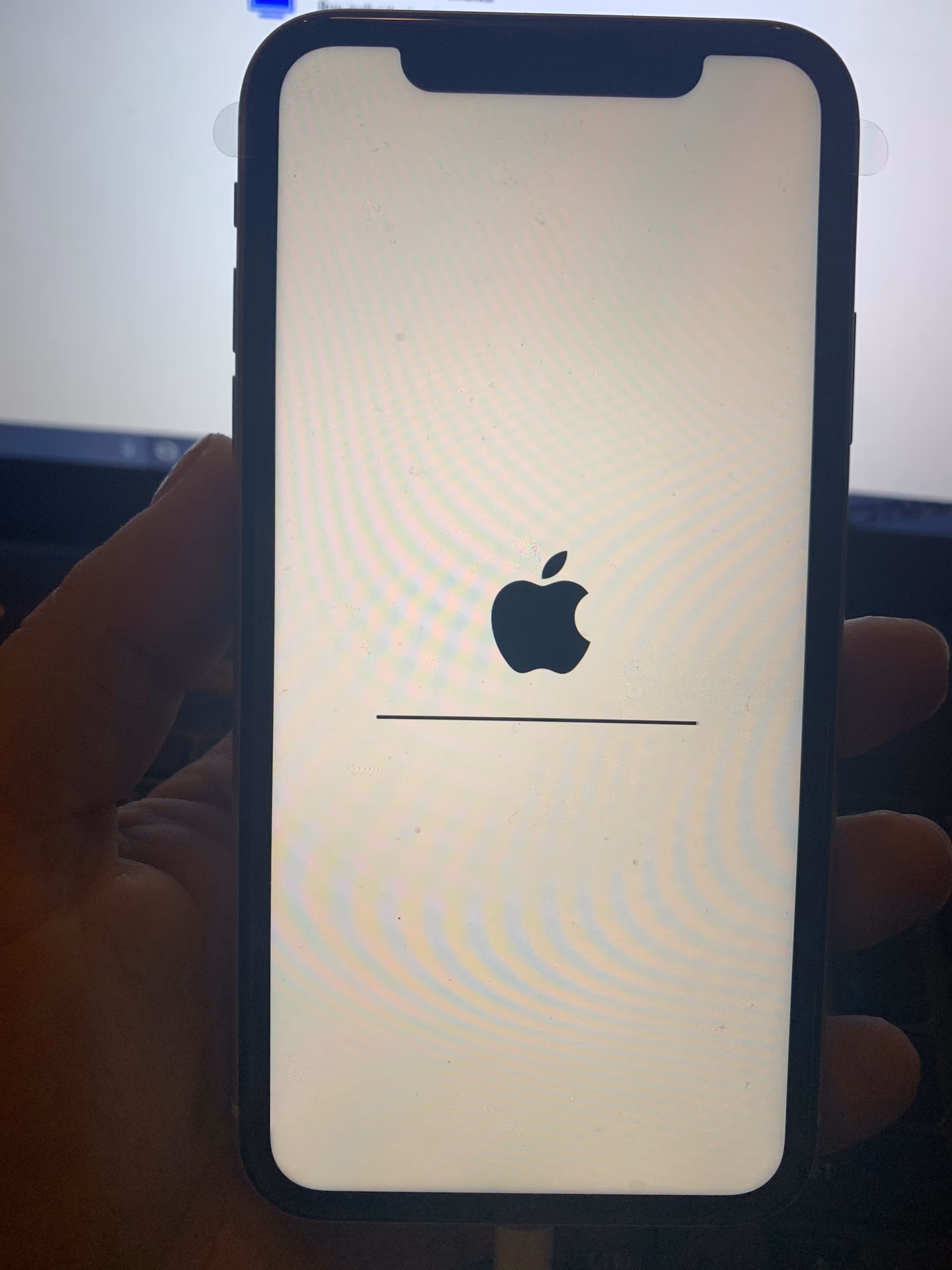How to fix iPhone 11/11 Pro (Max) stuck on Apple logo?