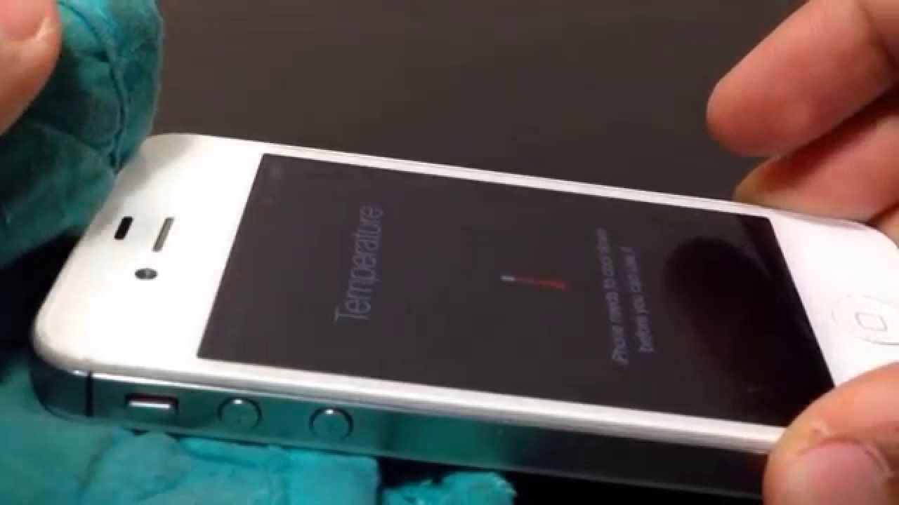 How do I Reset My WiFi on my iPhone 4S?