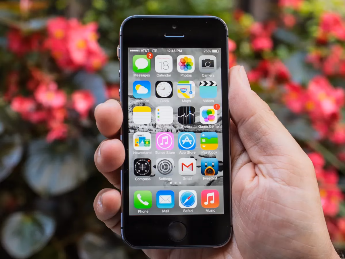 Does iPhone support LTE/4G?