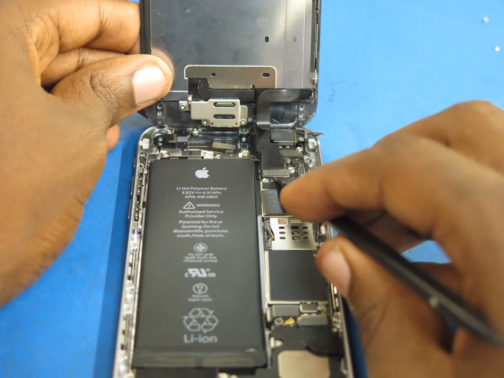 Where can I get a replacement Apple screen?