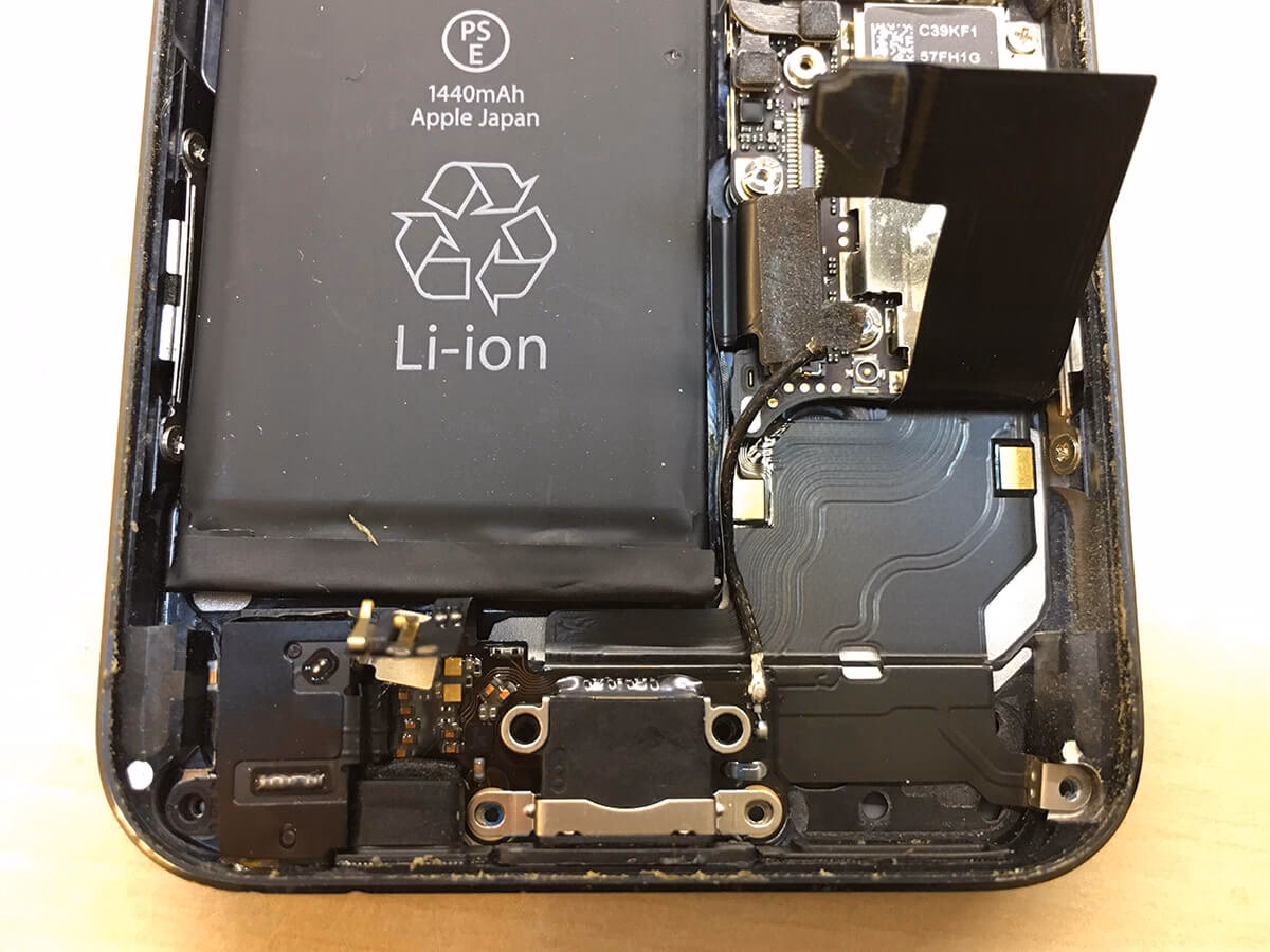 Что делать если айфон не перезагружается?