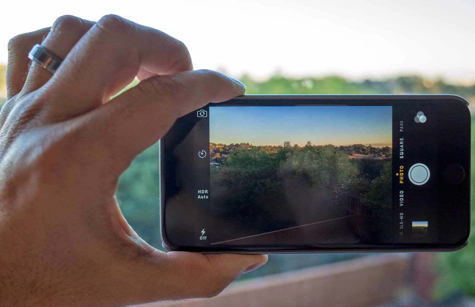 What is the difference between iPhone 6 and iPhone 6 Plus?