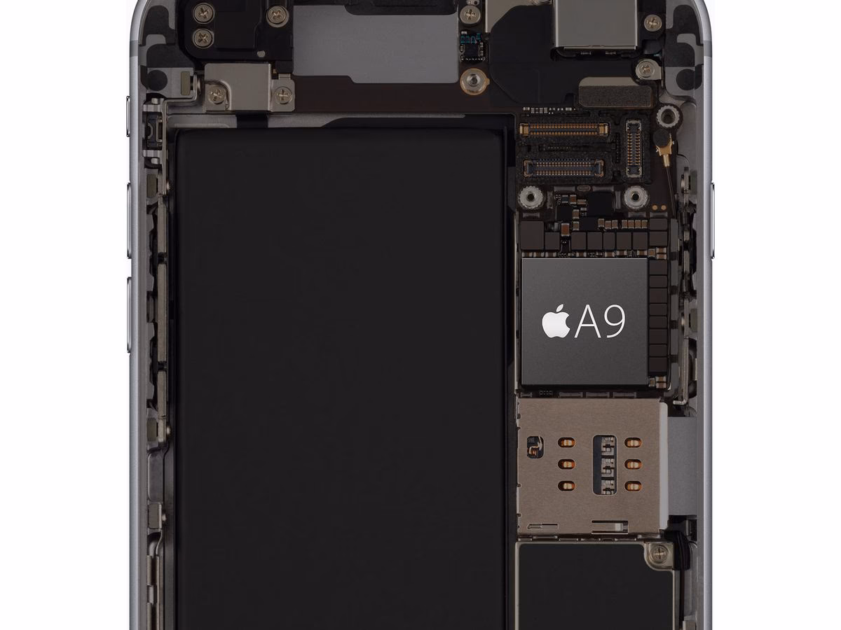 What operating system does the iPhone 6s have?