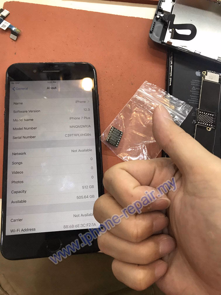 How to delete photos from memory on iPhone?