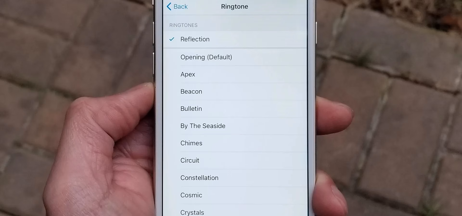 Does iPhone X have a reflection ringtone?