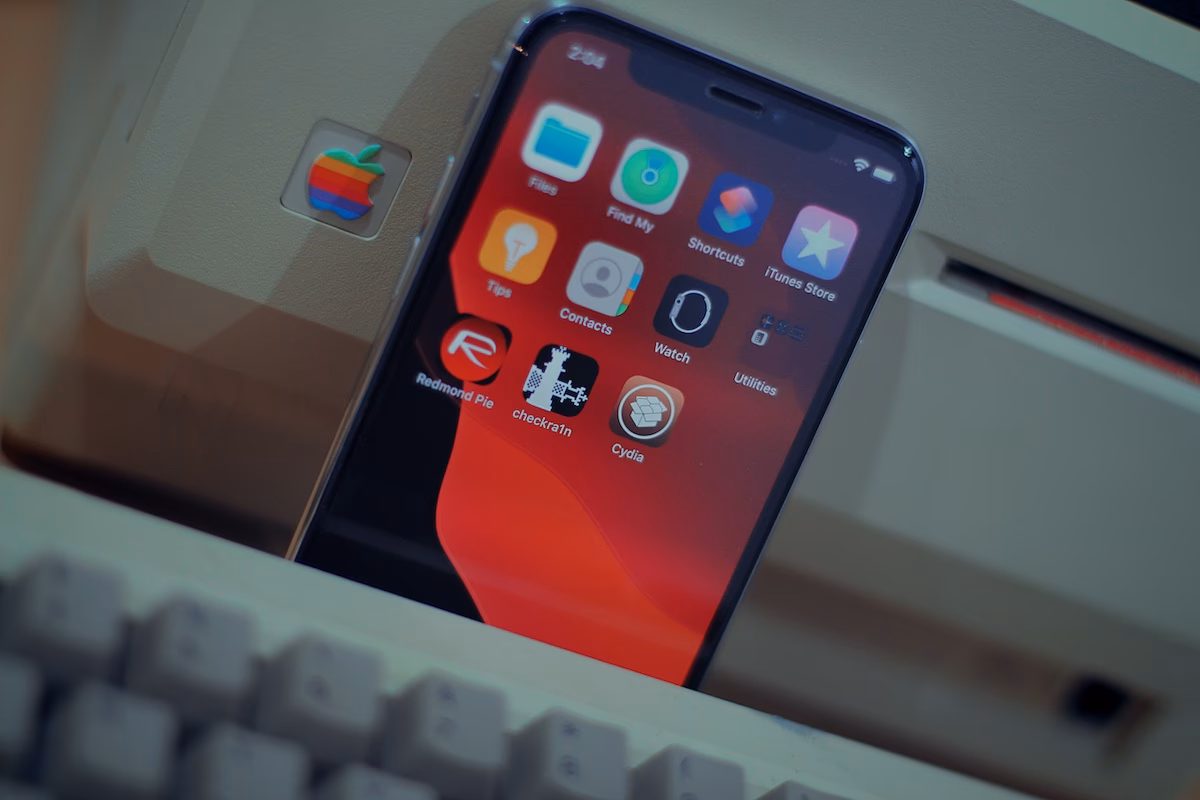 Does checkra1n jailbreak iPhone X?