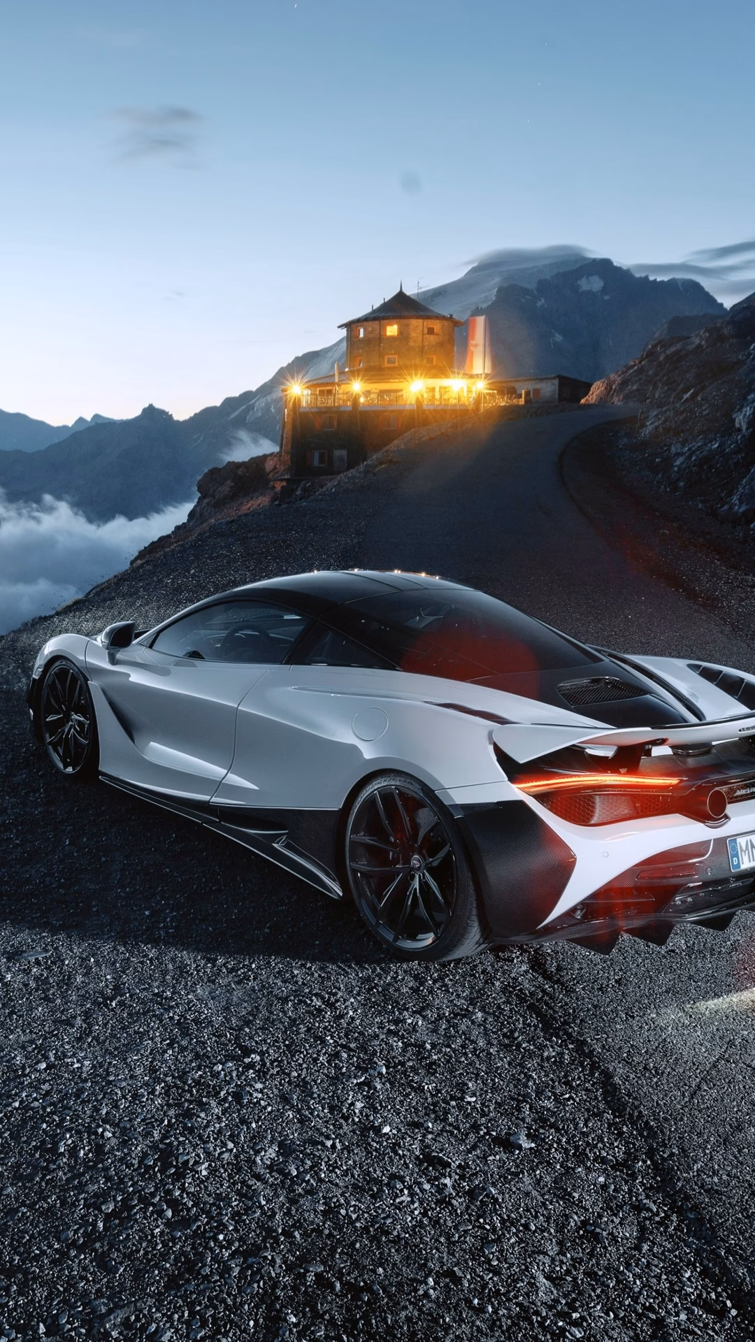 Where can I find McLaren F1 phone wallpapers?