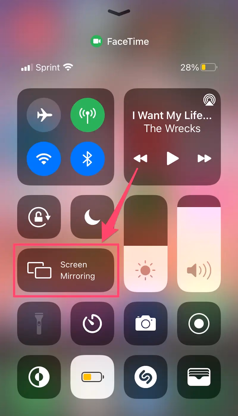 How to screen mirror iPhone without WiFi?