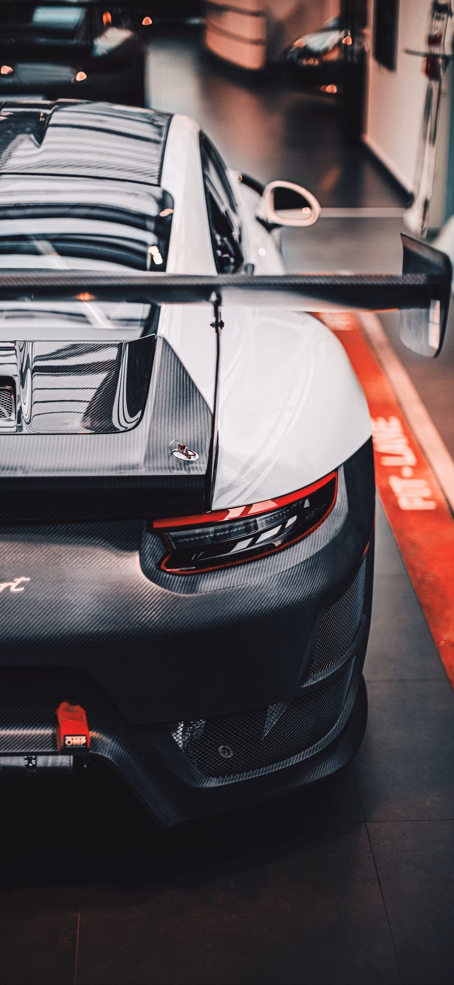 How many Porsche iPhone wallpapers are there?