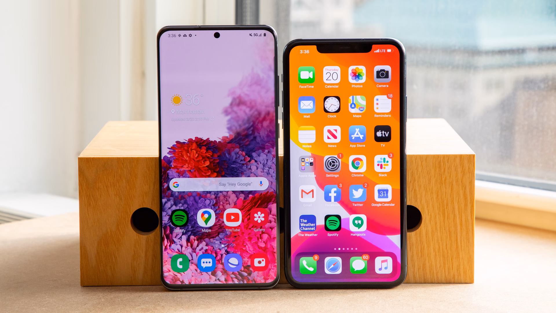 Which phone should I Buy – Samsung Galaxy S20 or Apple iPhone 11?